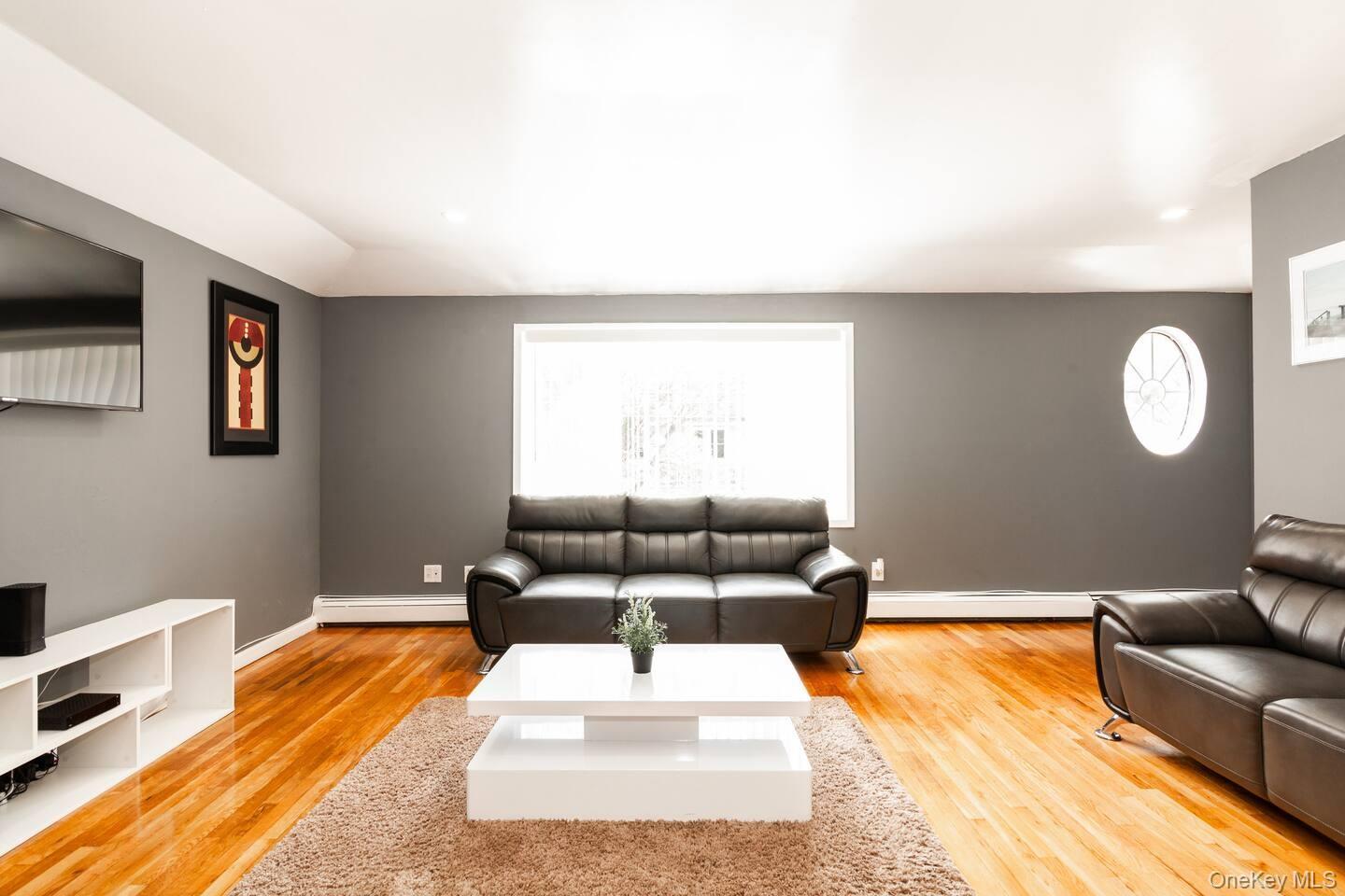 Single Family Bedell Street Queens, NY 11413, MLS-1054027-13