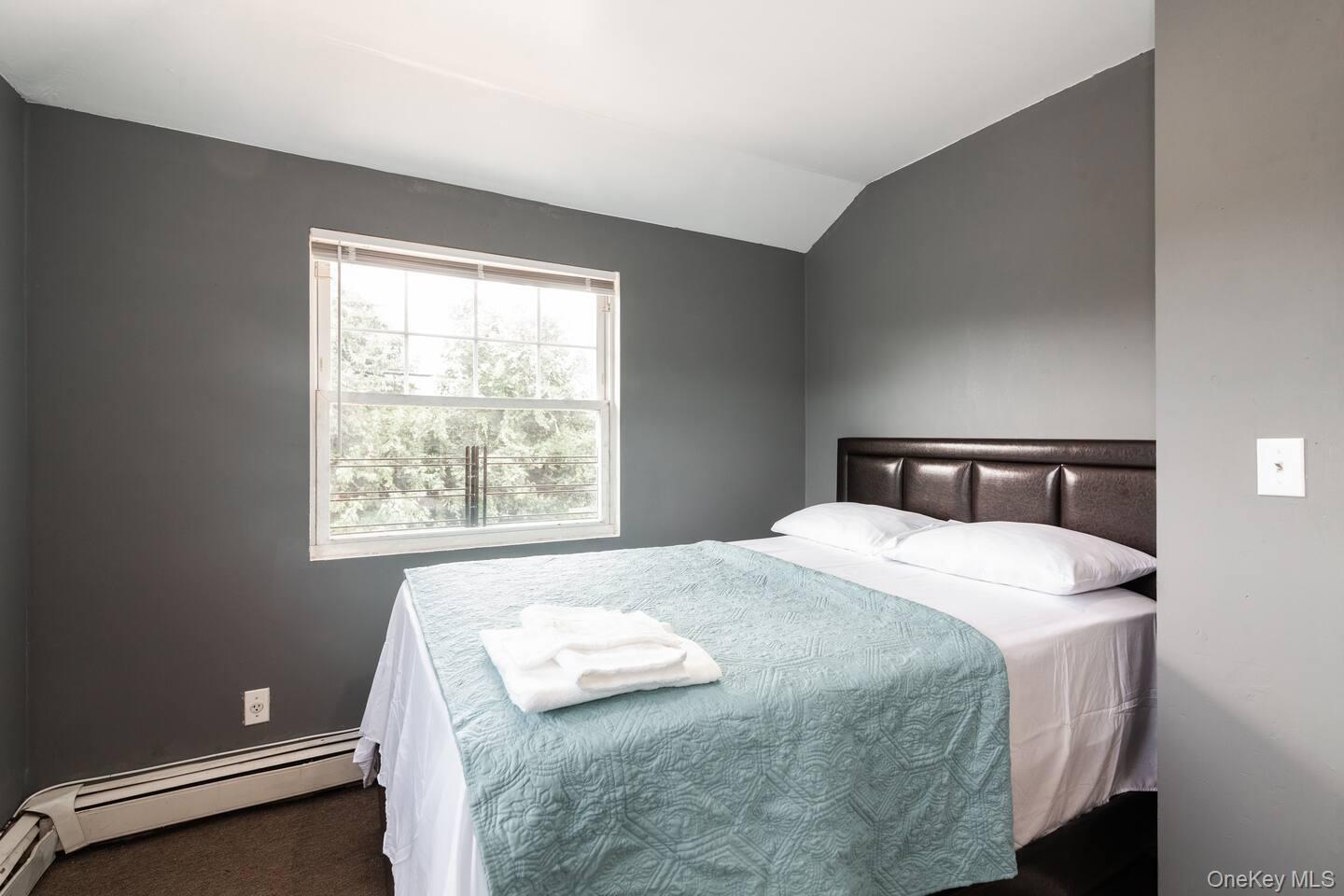 Single Family Bedell Street Queens, NY 11413, MLS-1054027-17