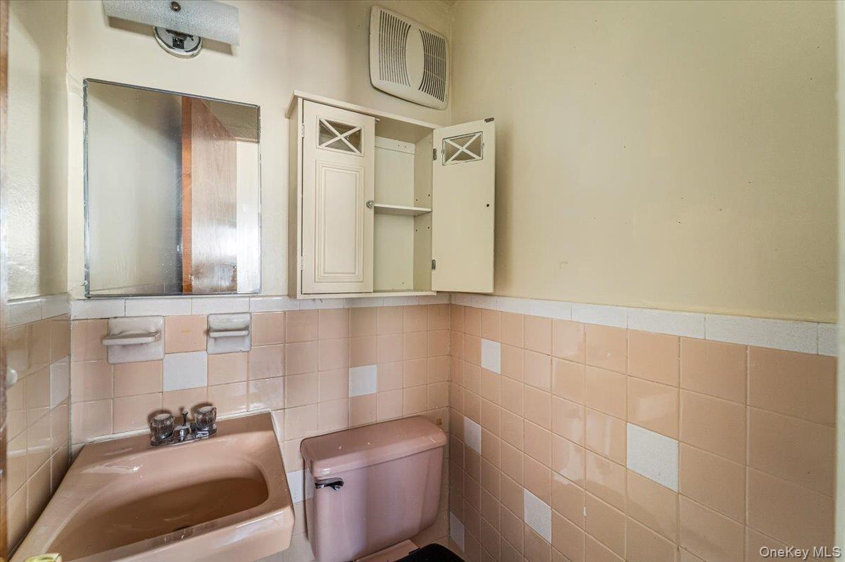 Single Family Xenia Street Queens, NY 11368, MLS-1054029-20