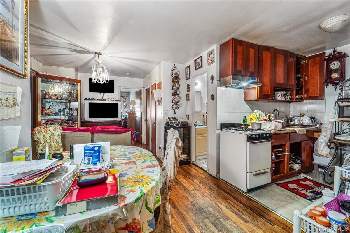 Single Family Xenia Street Queens, NY 11368, MLS-1054029-3