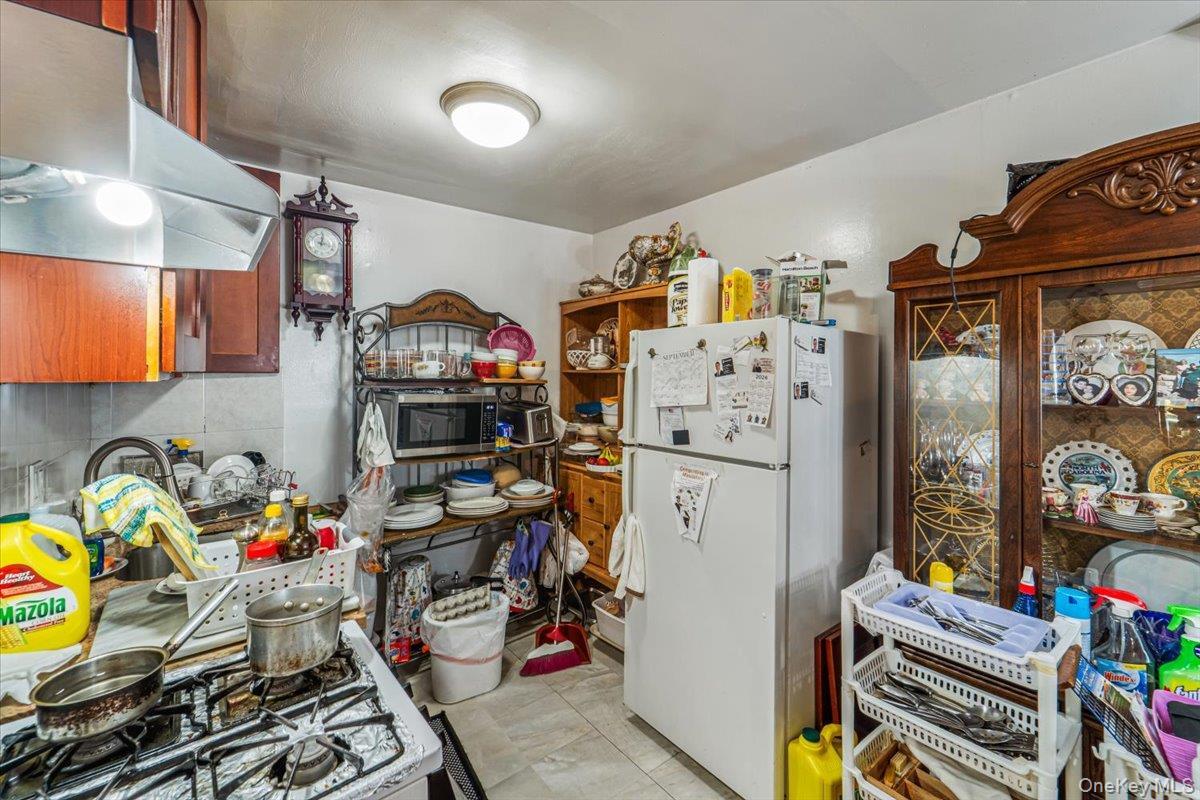 Single Family Xenia Street Queens, NY 11368, MLS-1054029-5