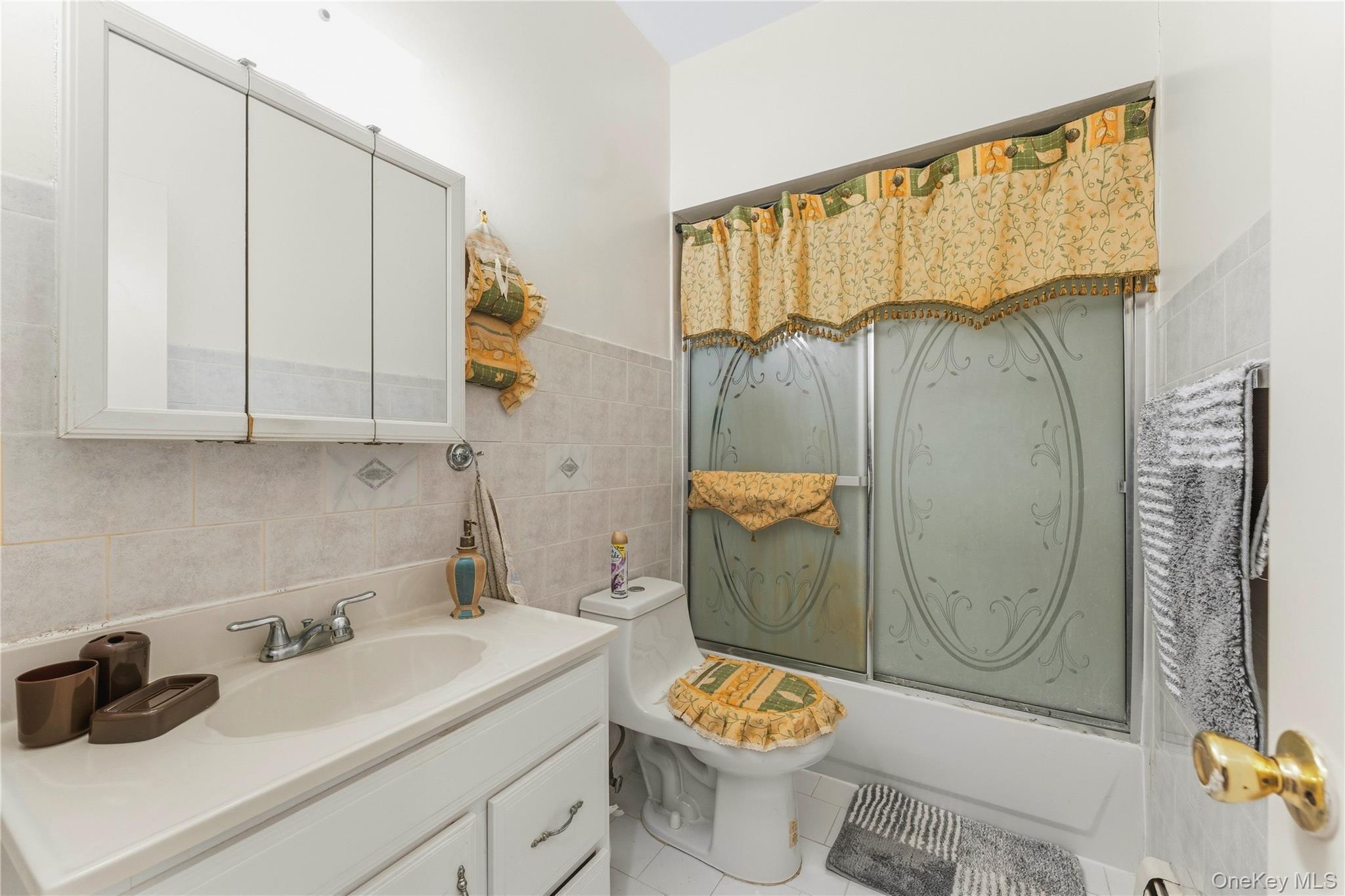 Single Family Longfellow Avenue Bronx, NY 10460, MLS-1054051-11