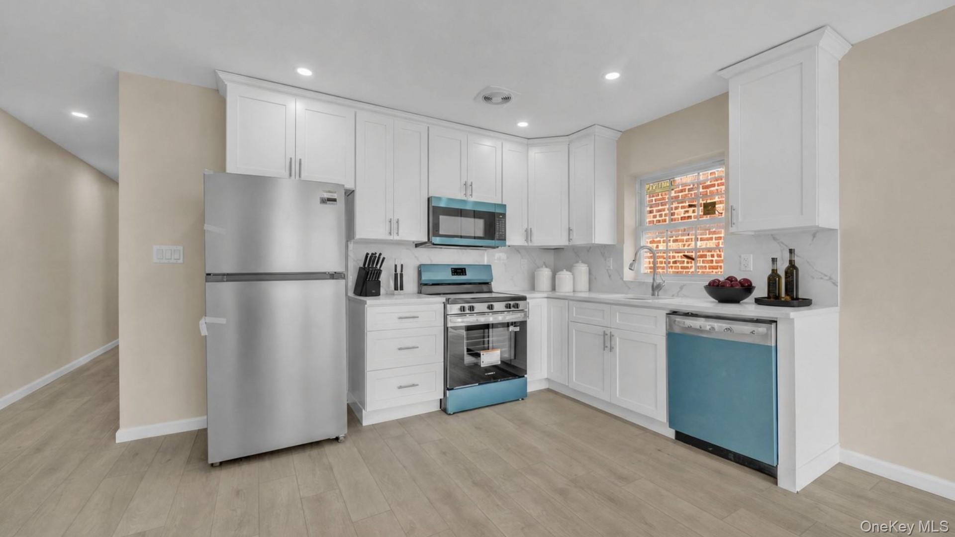 Single Family E 229th Street  Bronx, NY 10466, MLS-1054059-5