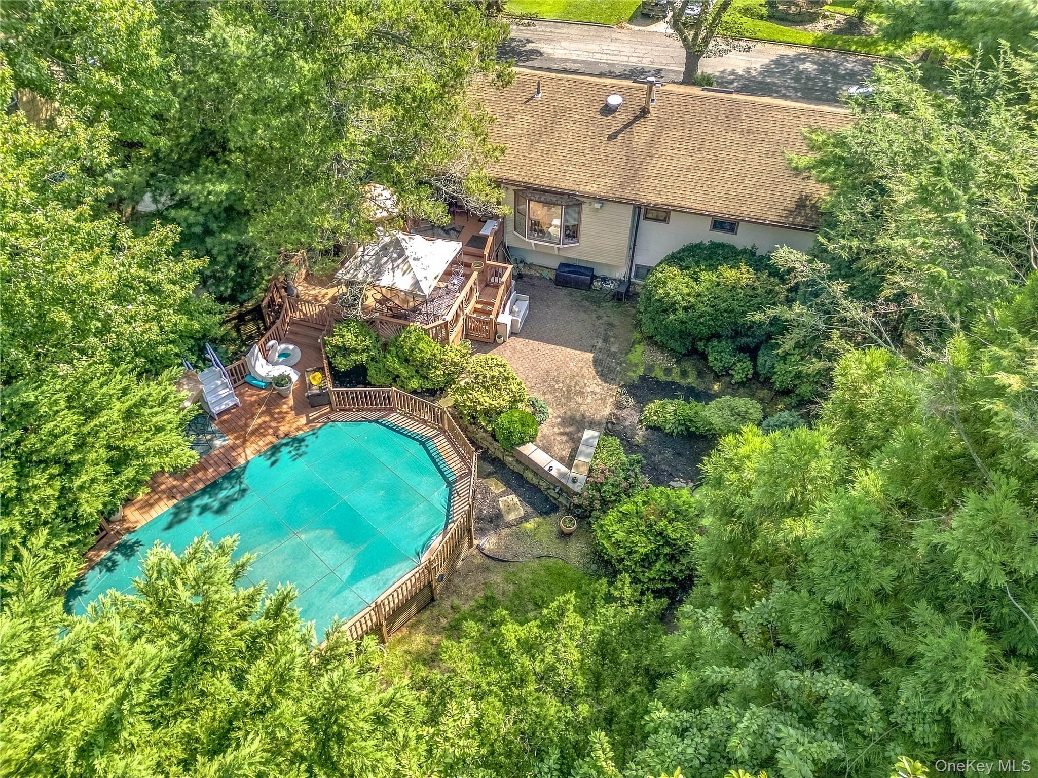 Single Family Kinsella Street  Suffolk County, NY 11746, MLS-1054108-22