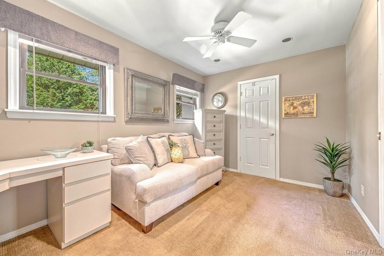 Single Family Kinsella Street  Suffolk County, NY 11746, MLS-1054108-8