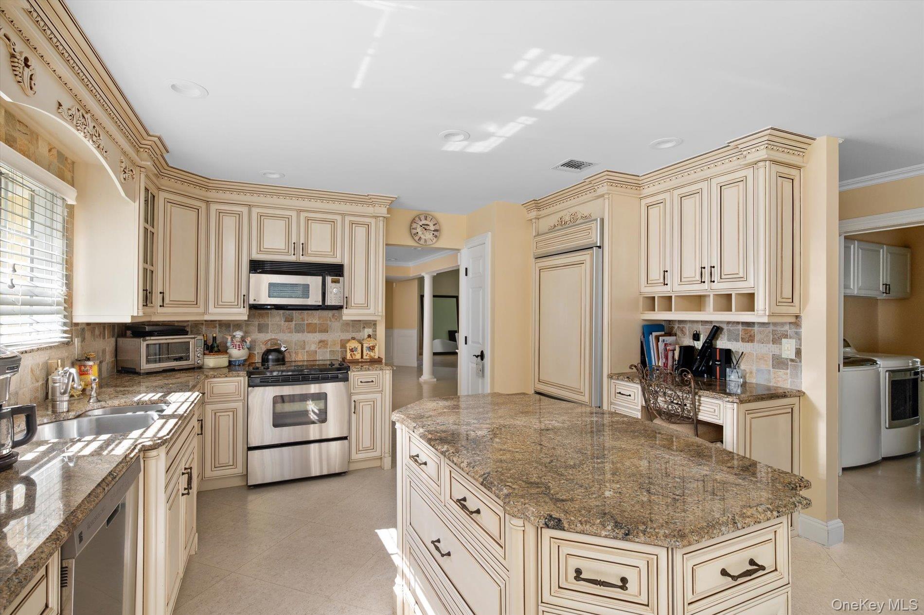Single Family Maize Court  Suffolk County, NY 11747, MLS-1054118-13