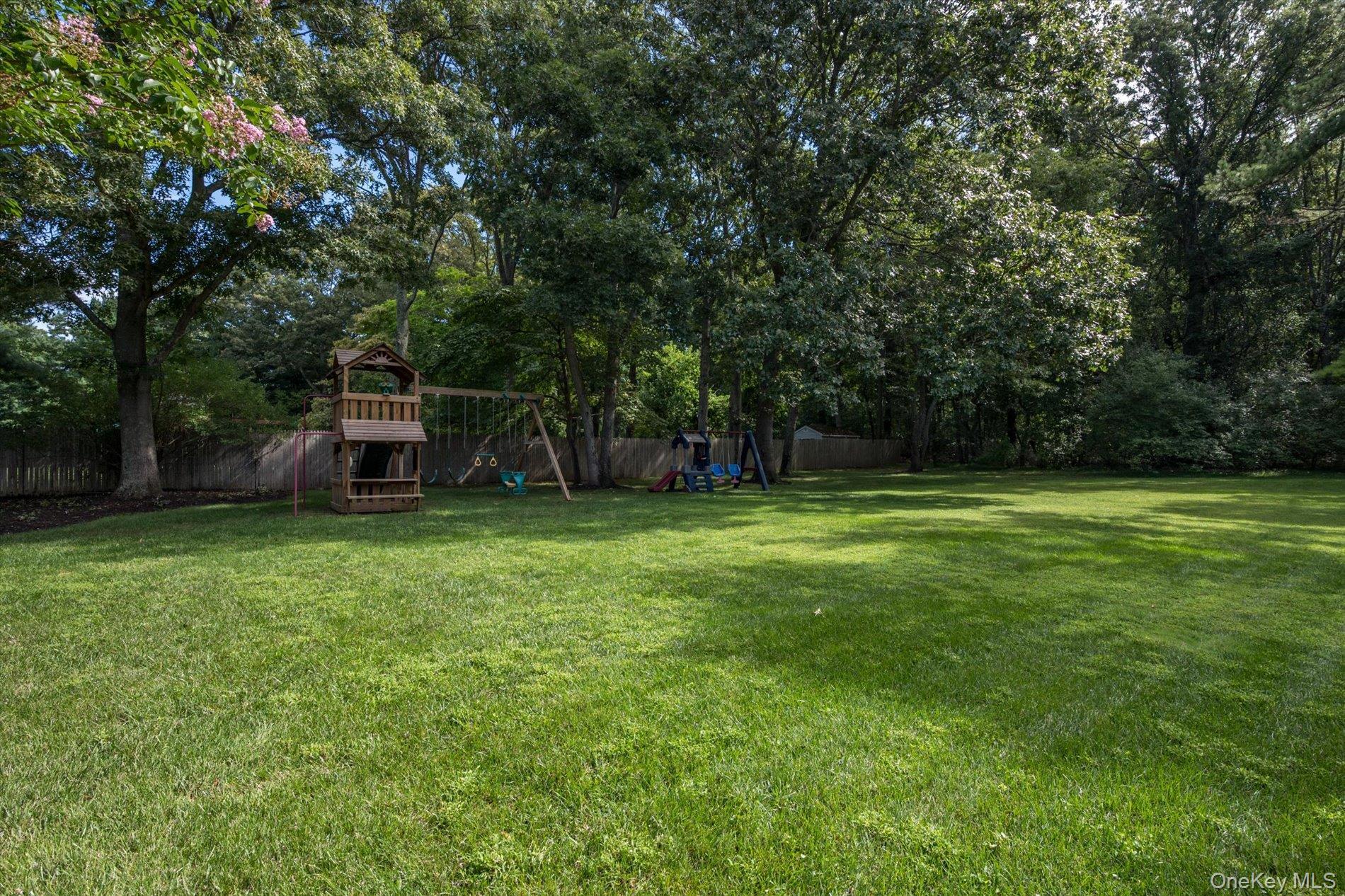 Single Family Maize Court  Suffolk County, NY 11747, MLS-1054118-32