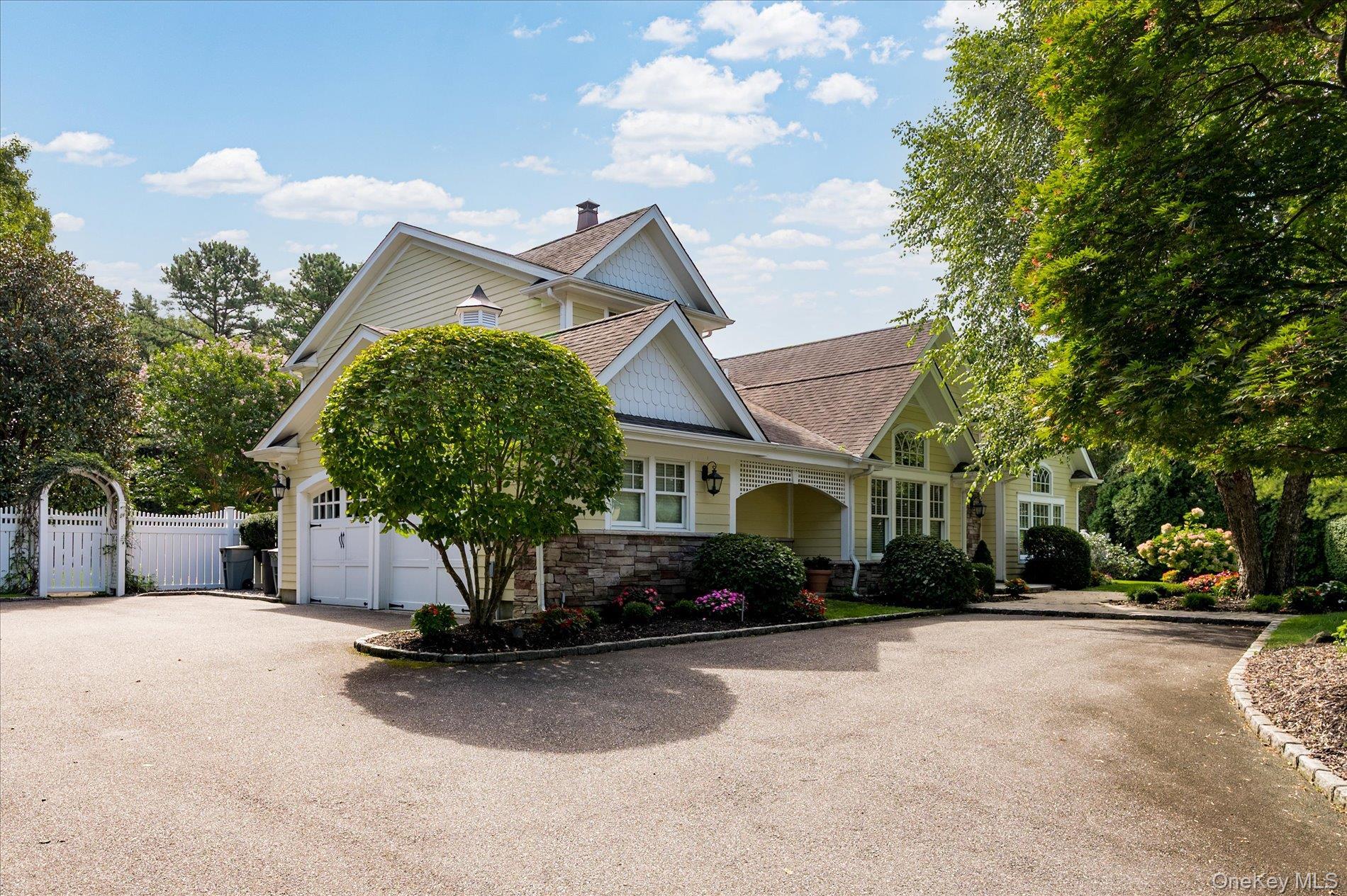 Single Family Maize Court  Suffolk County, NY 11747, MLS-1054118-4