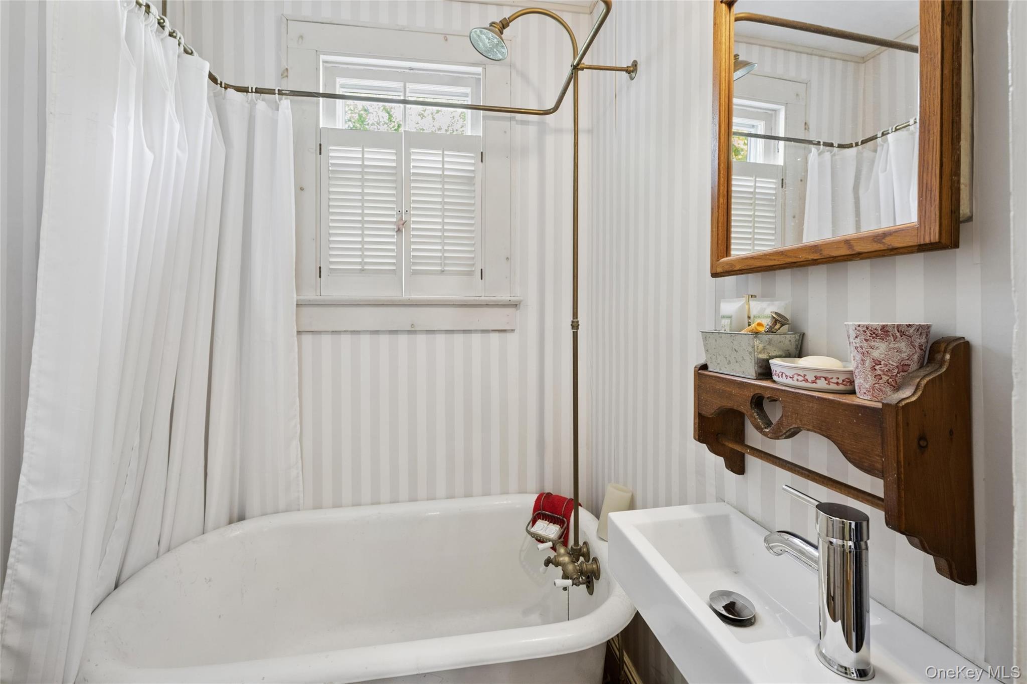 Single Family Glen Avenue Nassau County, NY 11579, MLS-1054119-17