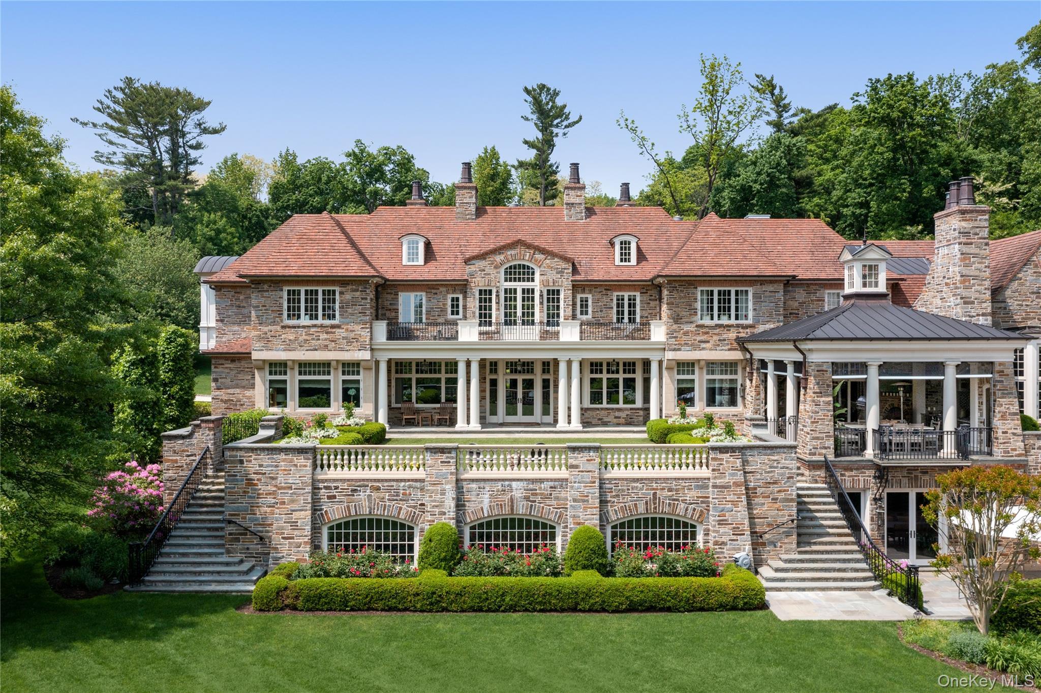 Single Family Spring Hill Lane Nassau County, NY 11568, MLS-1054125-3