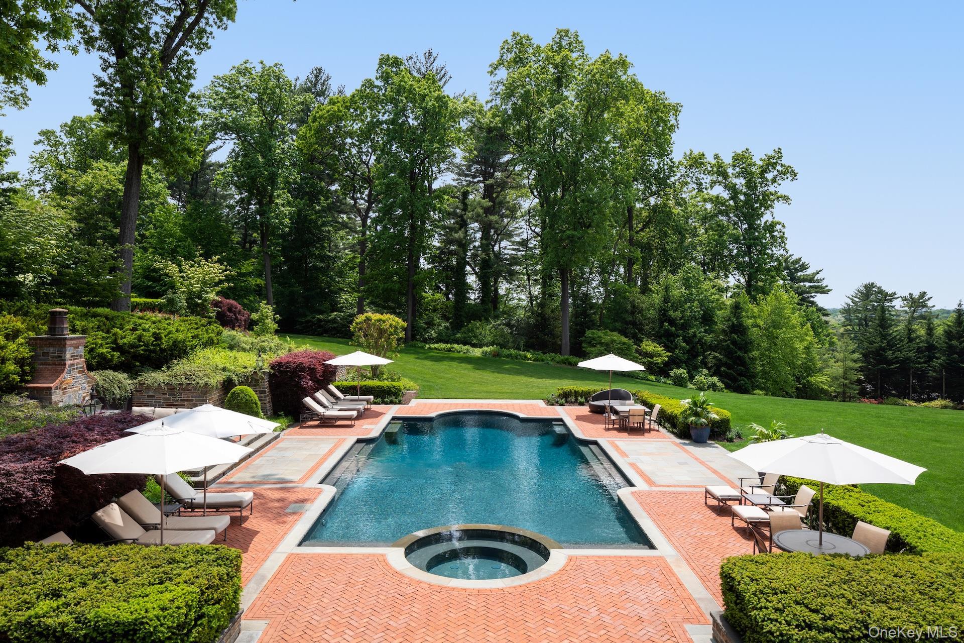 Single Family Spring Hill Lane Nassau County, NY 11568, MLS-1054125-40