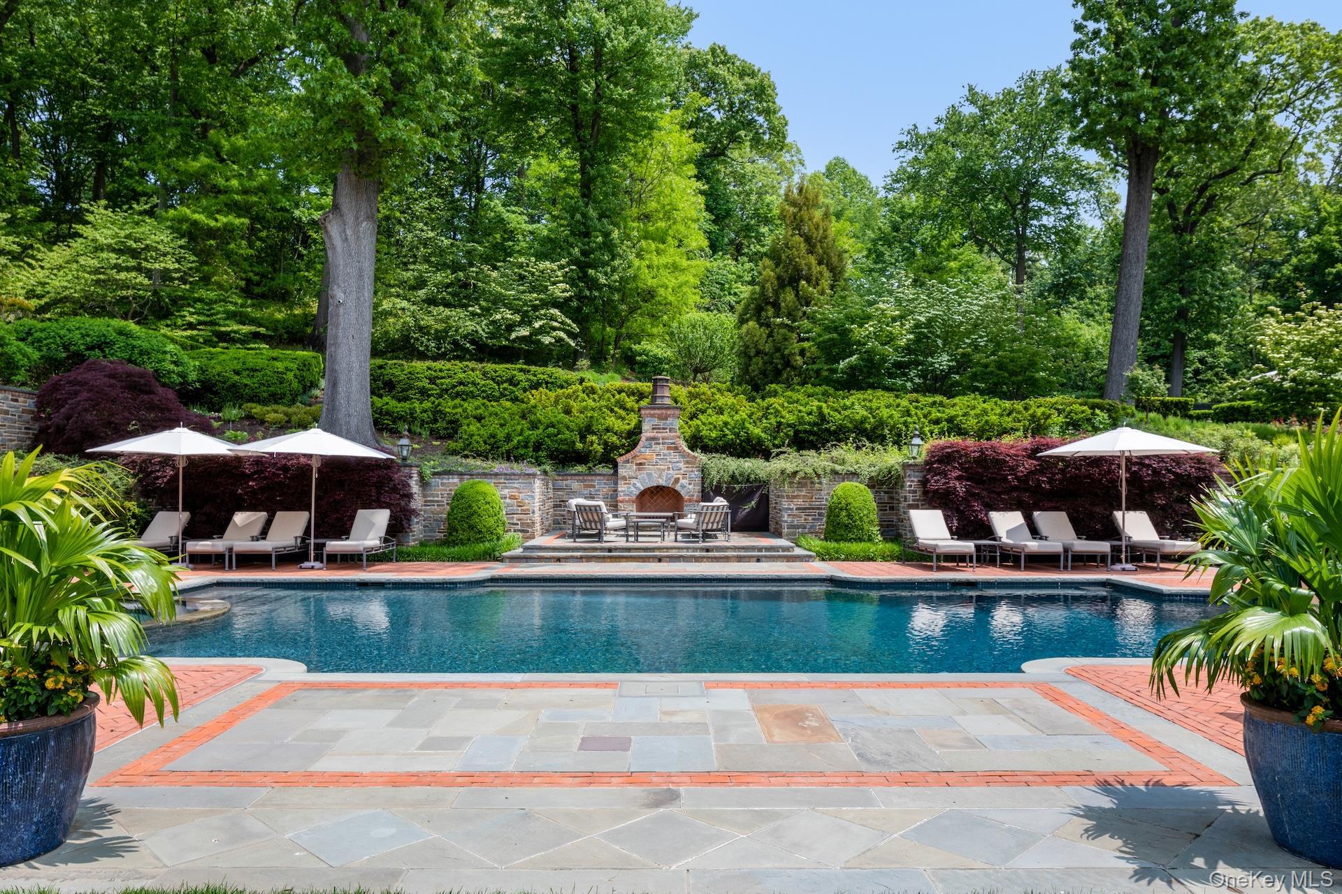 Single Family Spring Hill Lane Nassau County, NY 11568, MLS-1054125-41