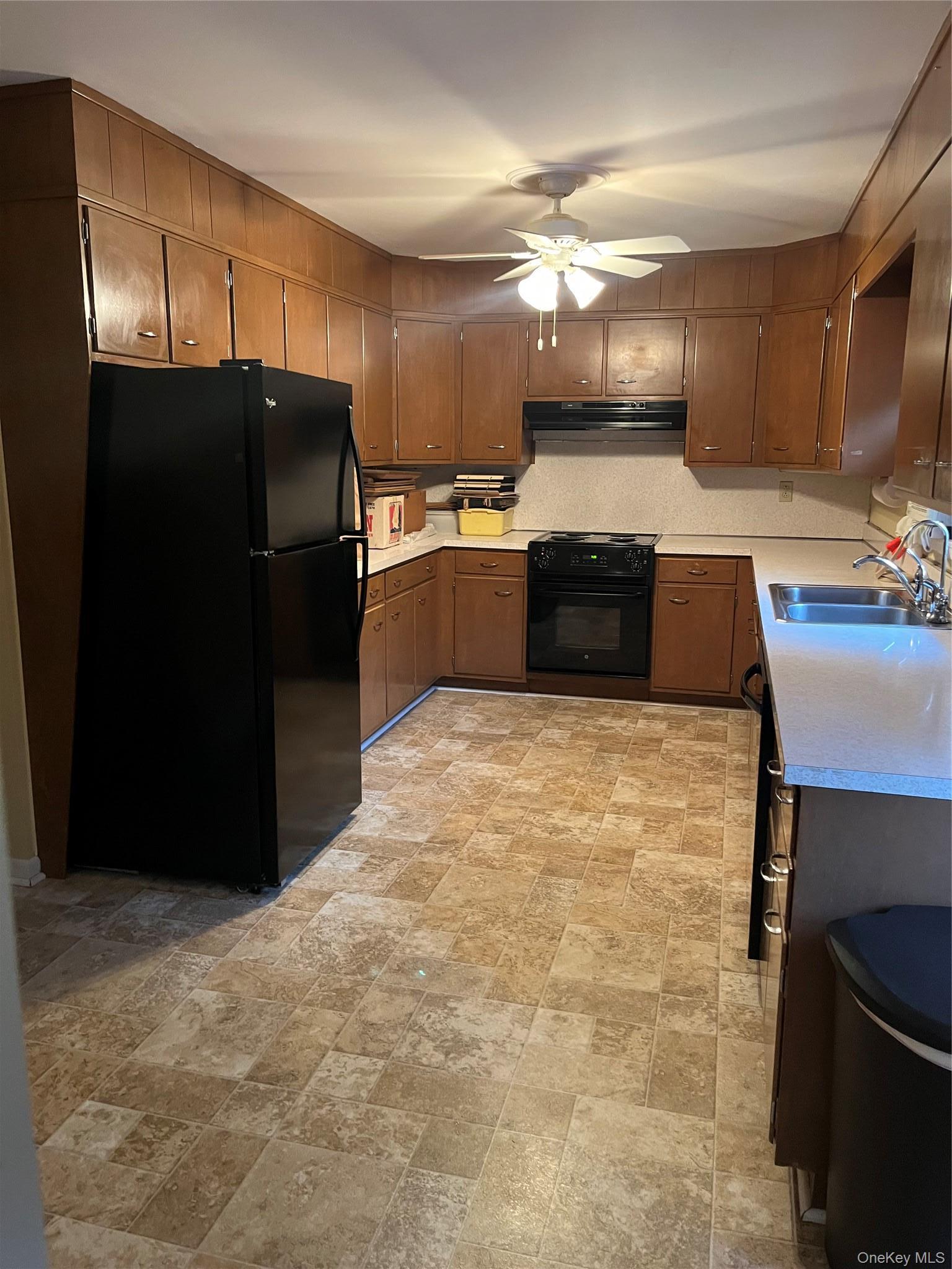 Single Family Daniele Dutchess County, NY 12545, MLS-1054163-13