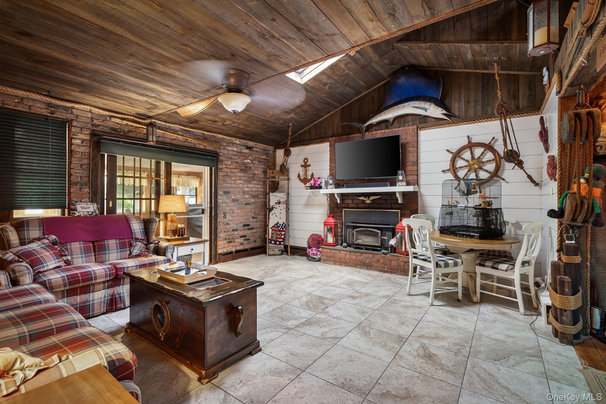 Single Family Ludlow Way Suffolk County, NY 11769, MLS-1054172-11