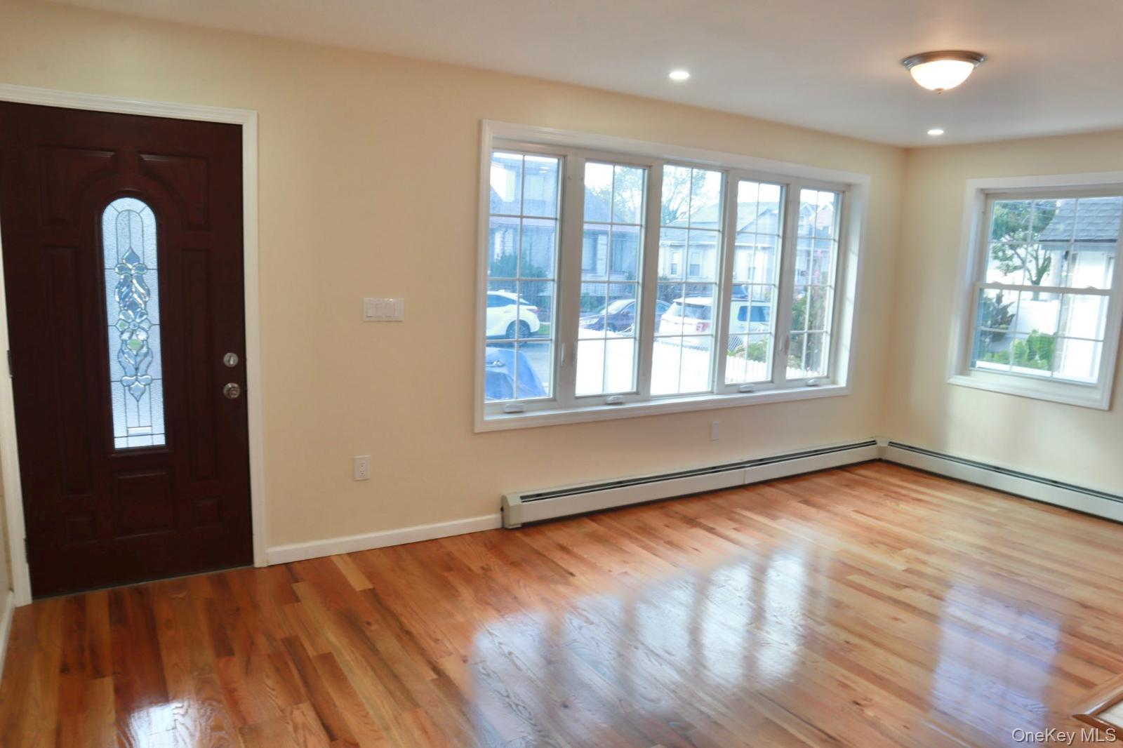 Single Family 183rd Street  Queens, NY 11413, MLS-1054179-3