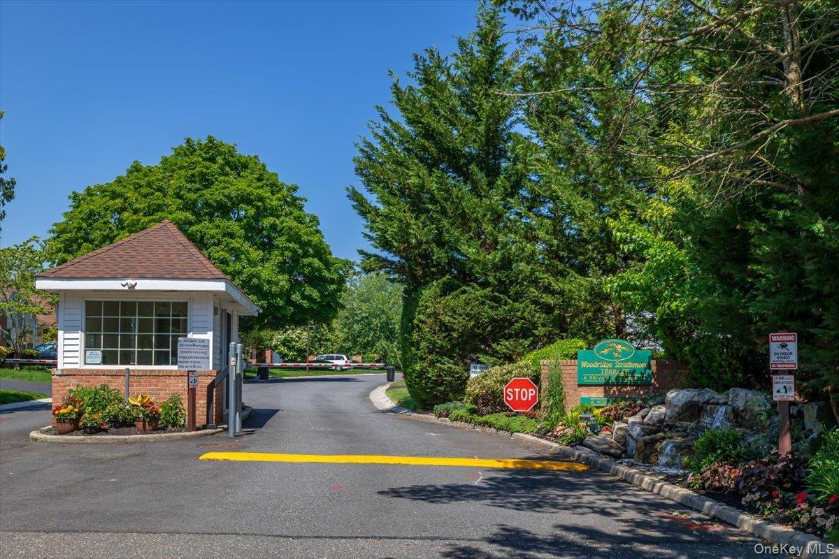 Single Family Standish Drive Suffolk County, NY 11766, MLS-1054180-29