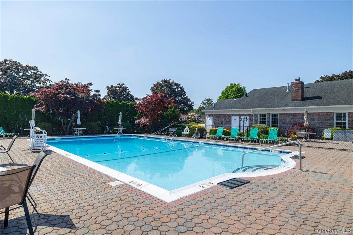 Single Family Standish Drive Suffolk County, NY 11766, MLS-1054180-32