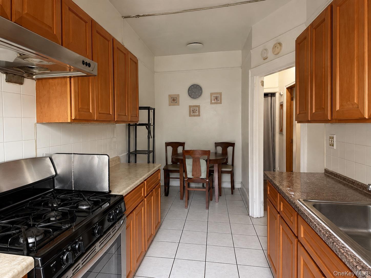 Single Family 37th Avenue Queens, NY 11377, MLS-1054204-2