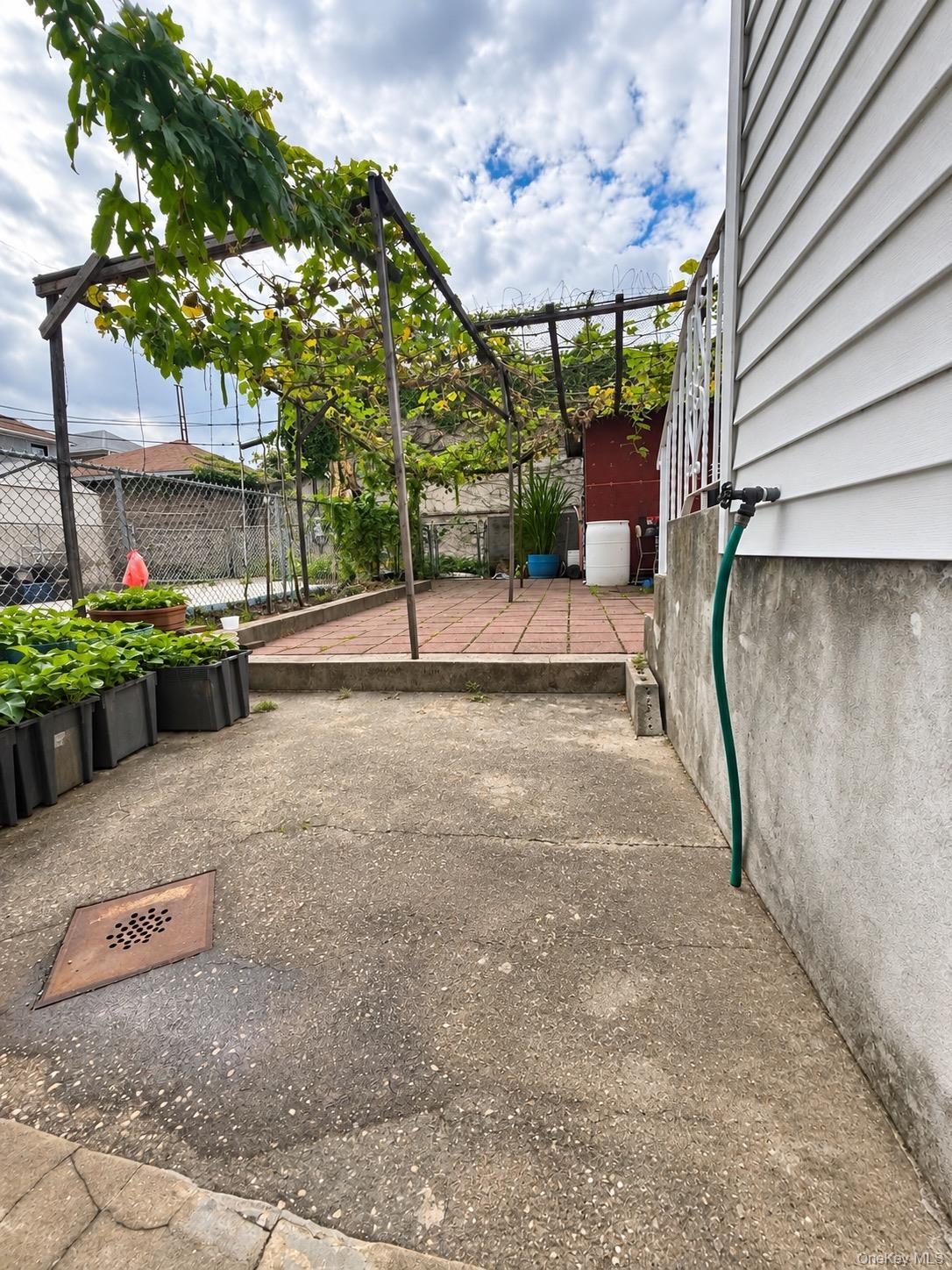 Single Family 37th Avenue Queens, NY 11377, MLS-1054204-21