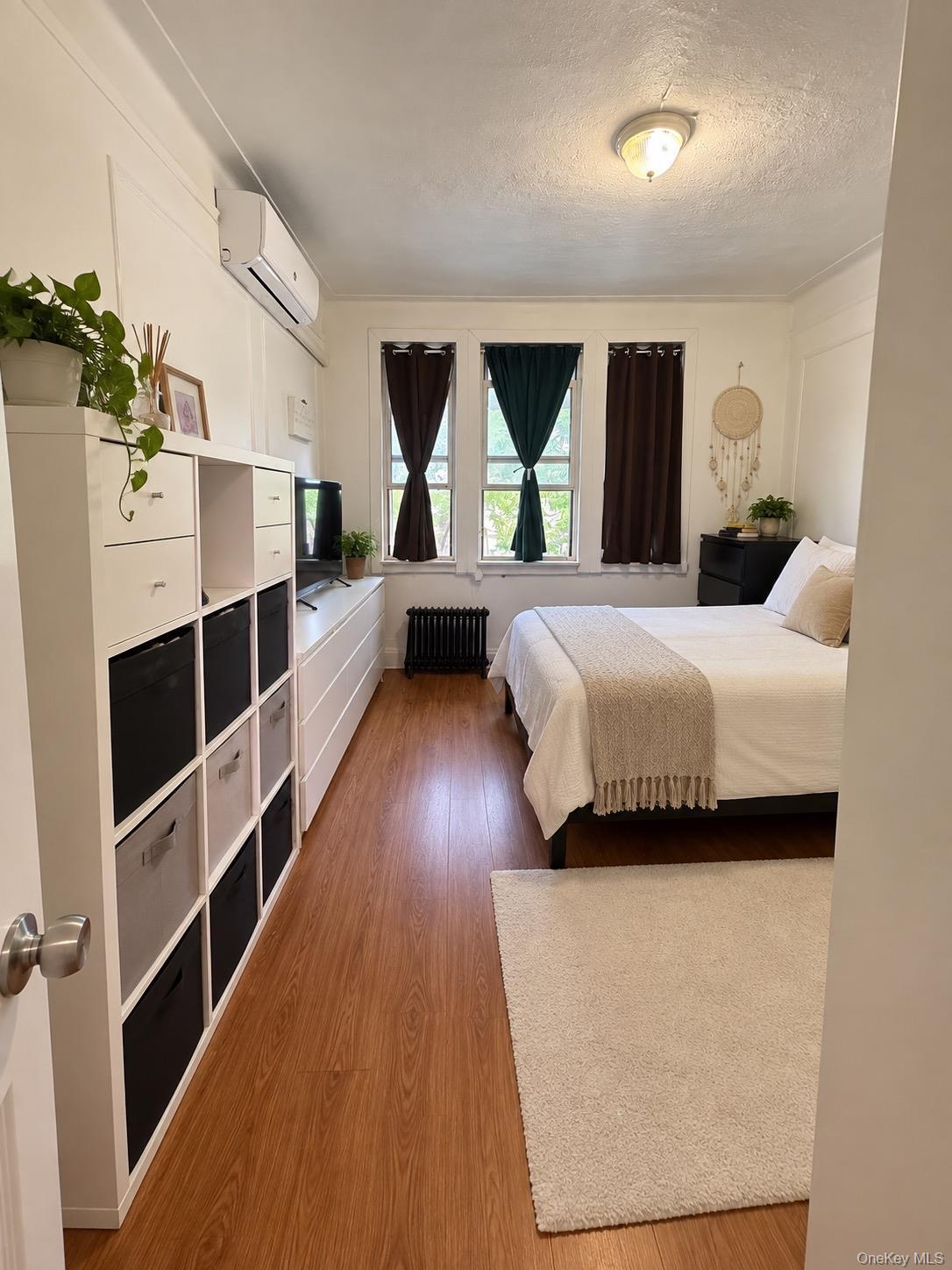 Single Family 37th Avenue Queens, NY 11377, MLS-1054204-6