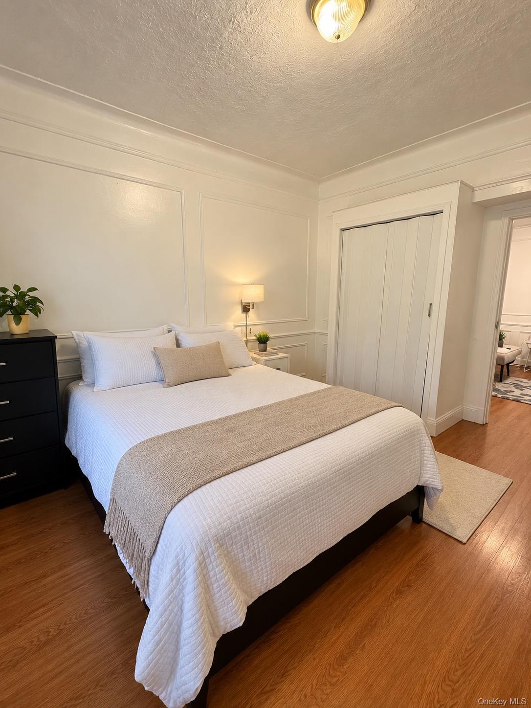 Single Family 37th Avenue Queens, NY 11377, MLS-1054204-7
