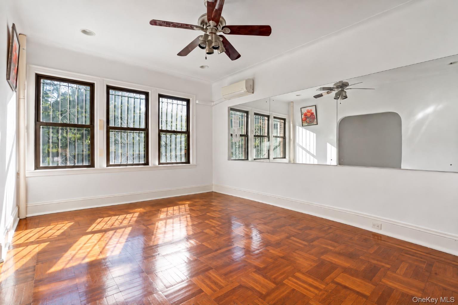 Single Family Groton Street Queens, NY 11375, MLS-1054207-4