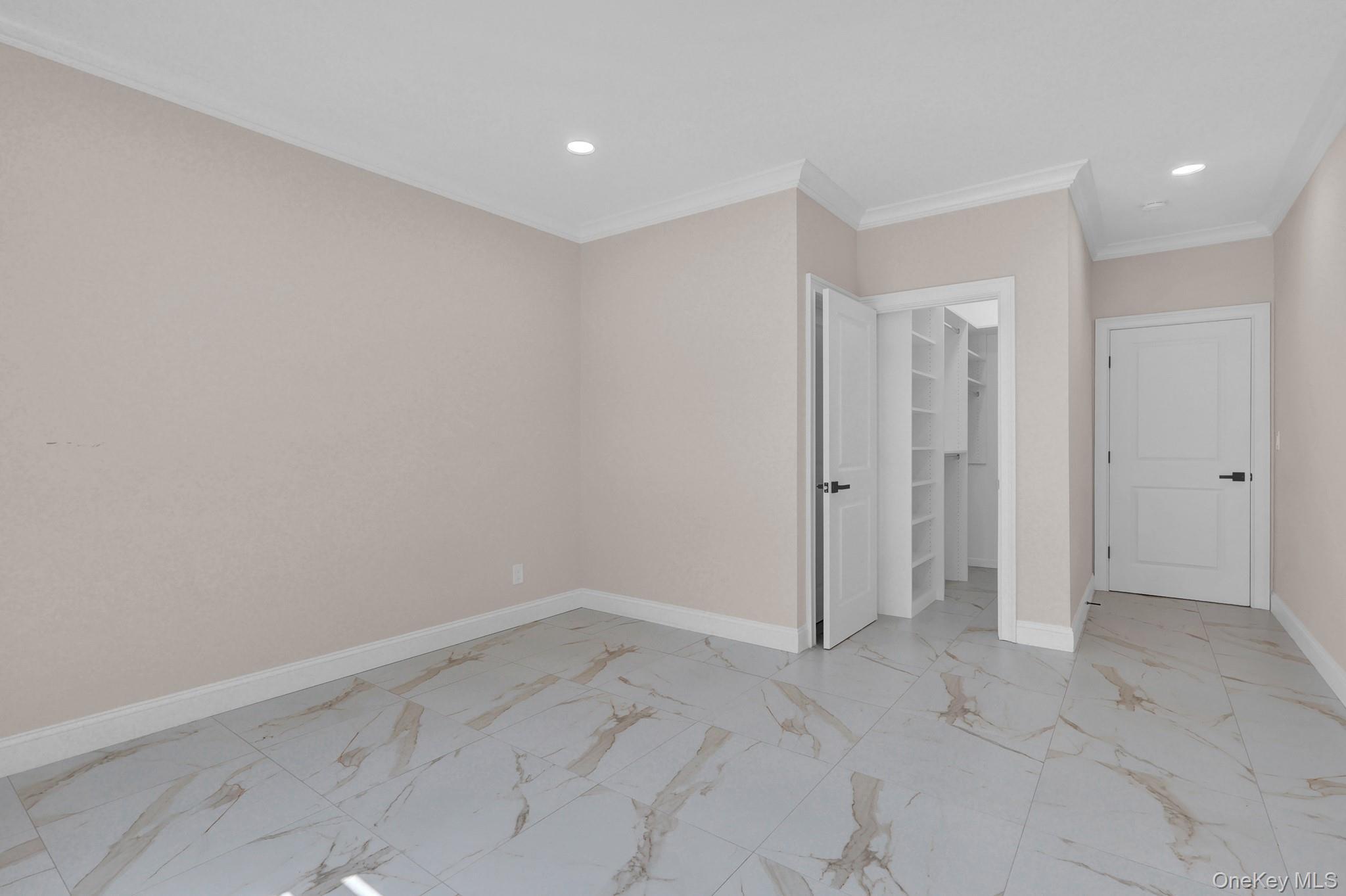 Single Family Tardy Lane S Nassau County, NY 11793, MLS-1054210-17