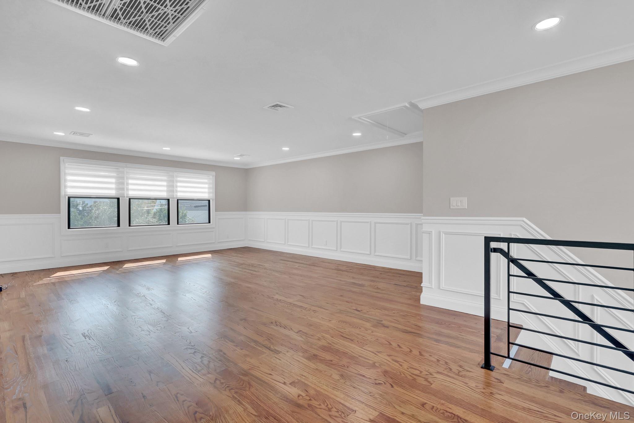 Single Family Tardy Lane S Nassau County, NY 11793, MLS-1054210-19