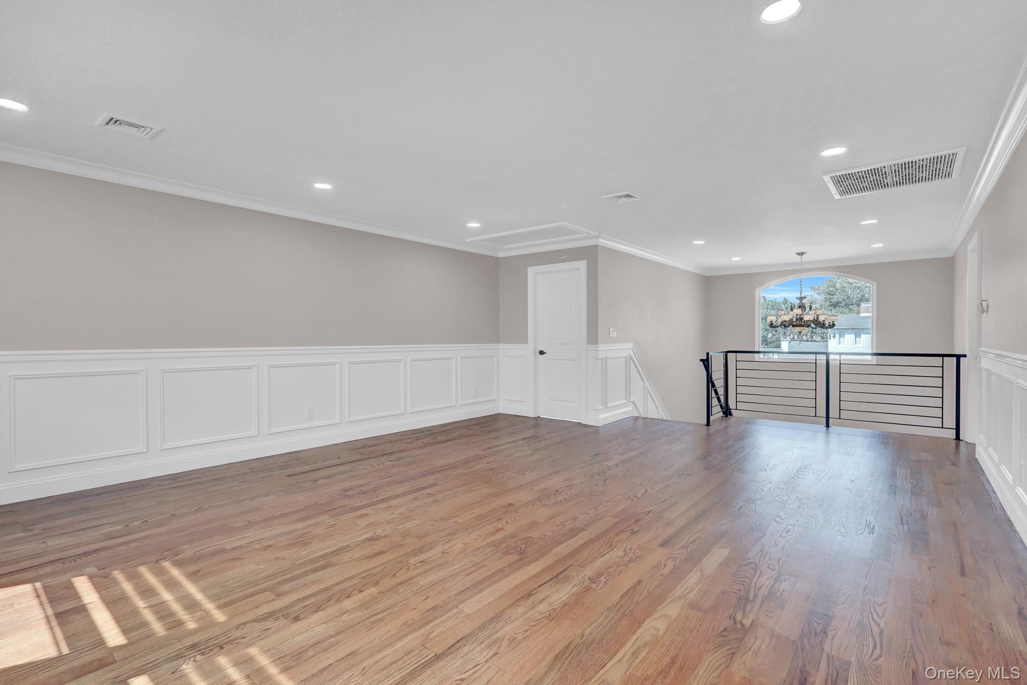 Single Family Tardy Lane S Nassau County, NY 11793, MLS-1054210-20