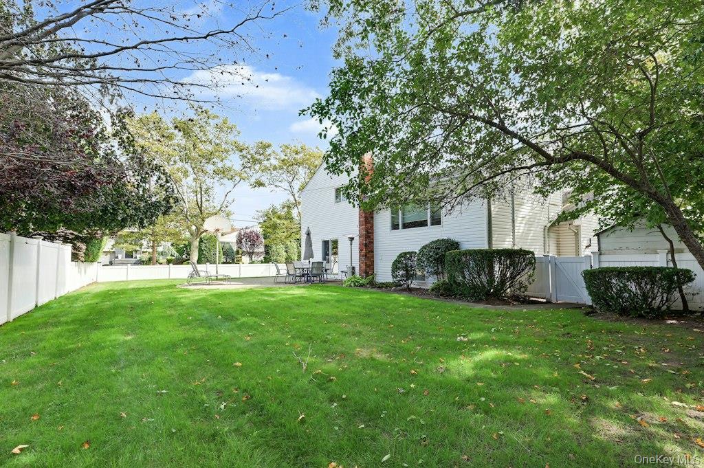 Single Family Blanche Lane  Nassau County, NY 11566, MLS-1054235-4
