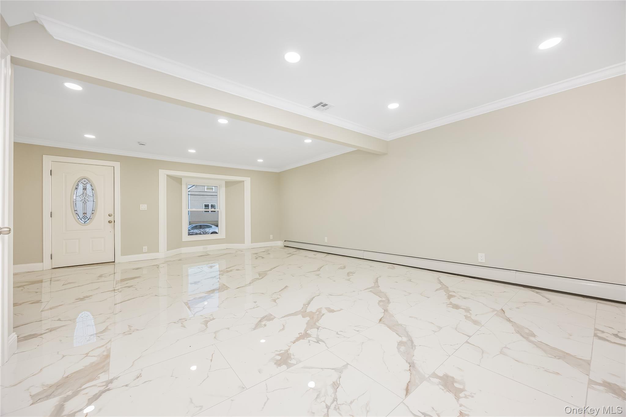 Single Family Jackson Place Nassau County, NY 11510, MLS-1054260-21