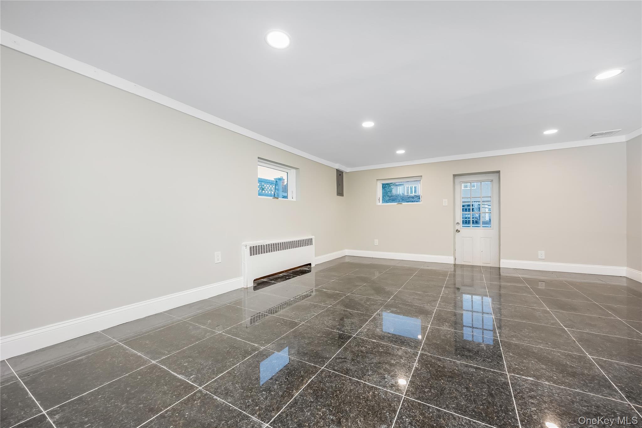 Single Family Jackson Place Nassau County, NY 11510, MLS-1054260-26