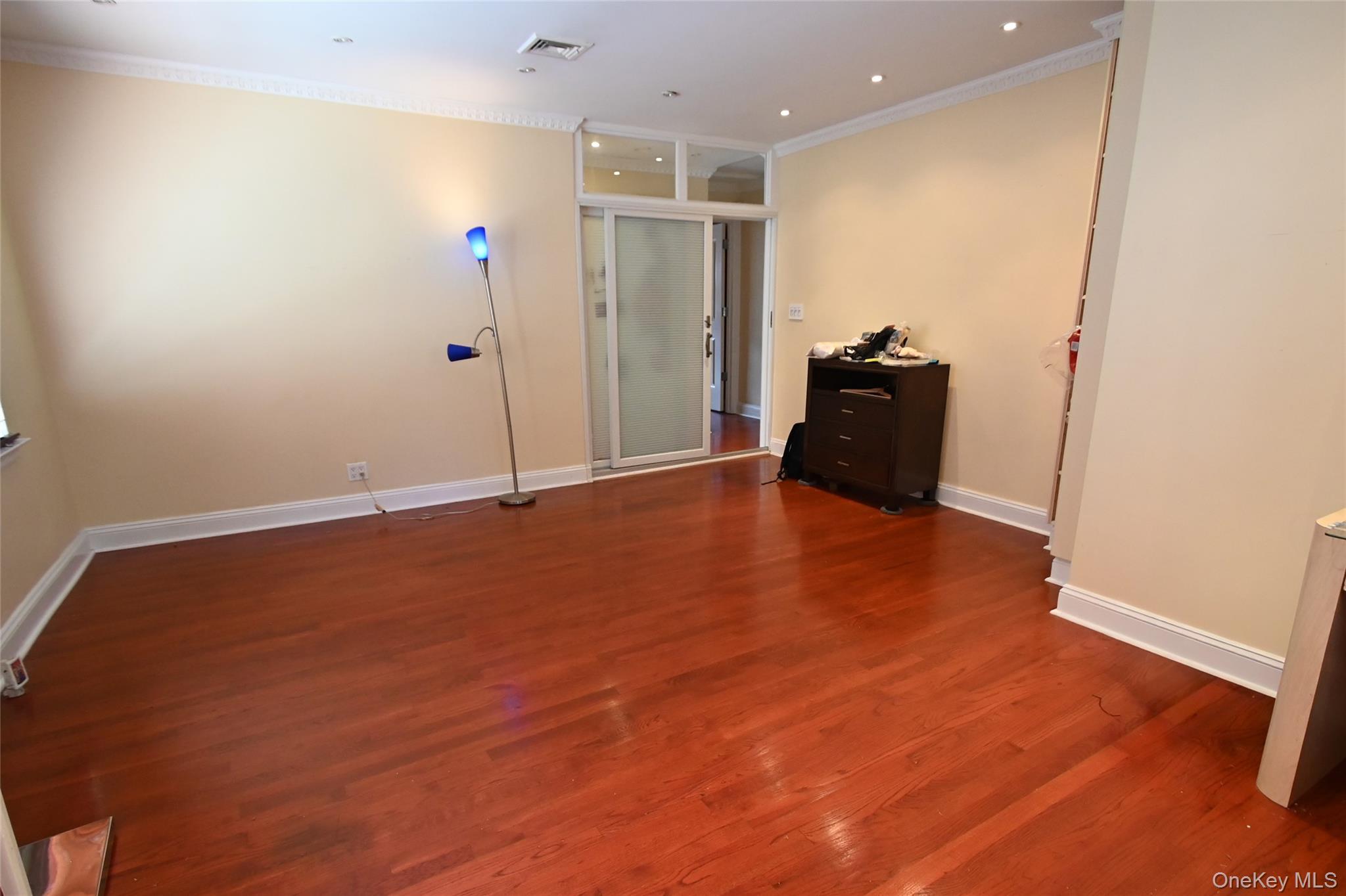 Single Family 13th Avenue  Queens, NY 11357, MLS-1054296-10