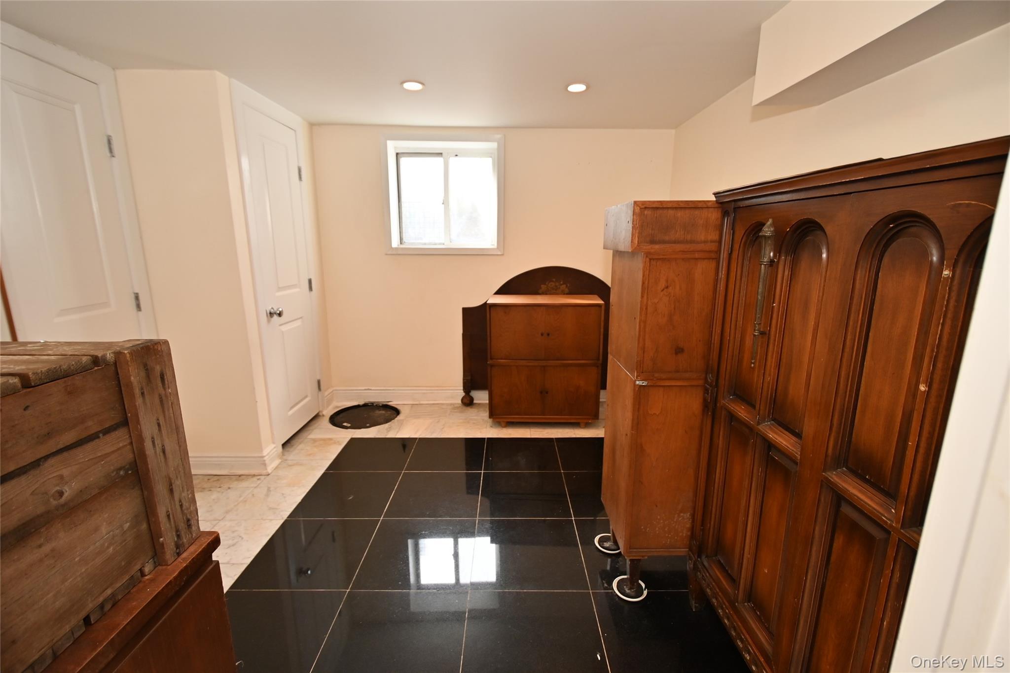 Single Family 13th Avenue  Queens, NY 11357, MLS-1054296-20