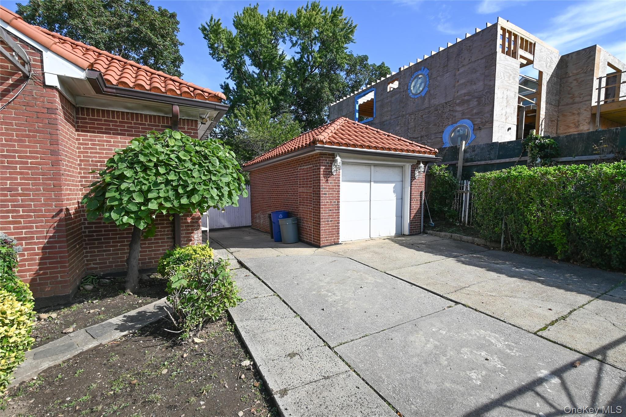 Single Family 13th Avenue  Queens, NY 11357, MLS-1054296-22