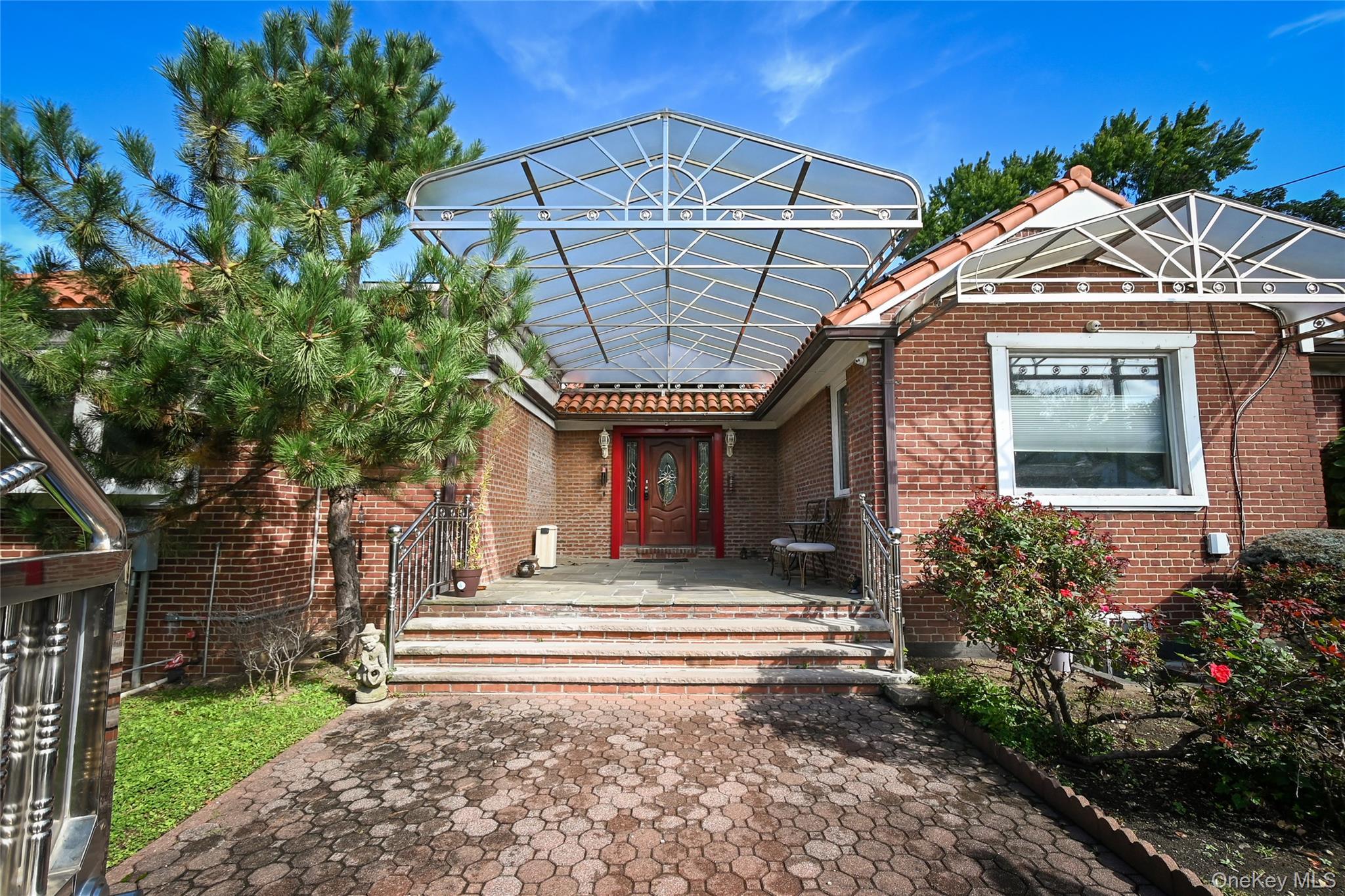 Single Family 13th Avenue  Queens, NY 11357, MLS-1054296-3