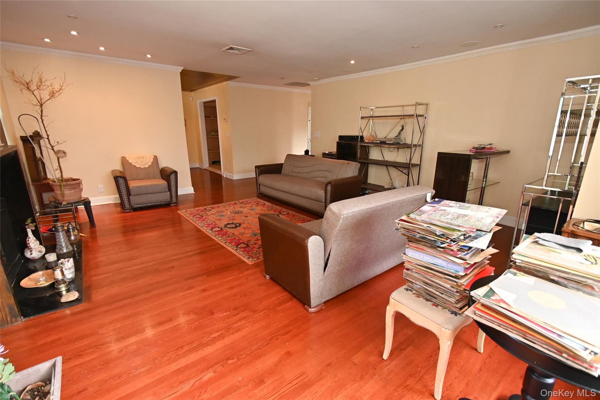 Single Family 13th Avenue  Queens, NY 11357, MLS-1054296-4