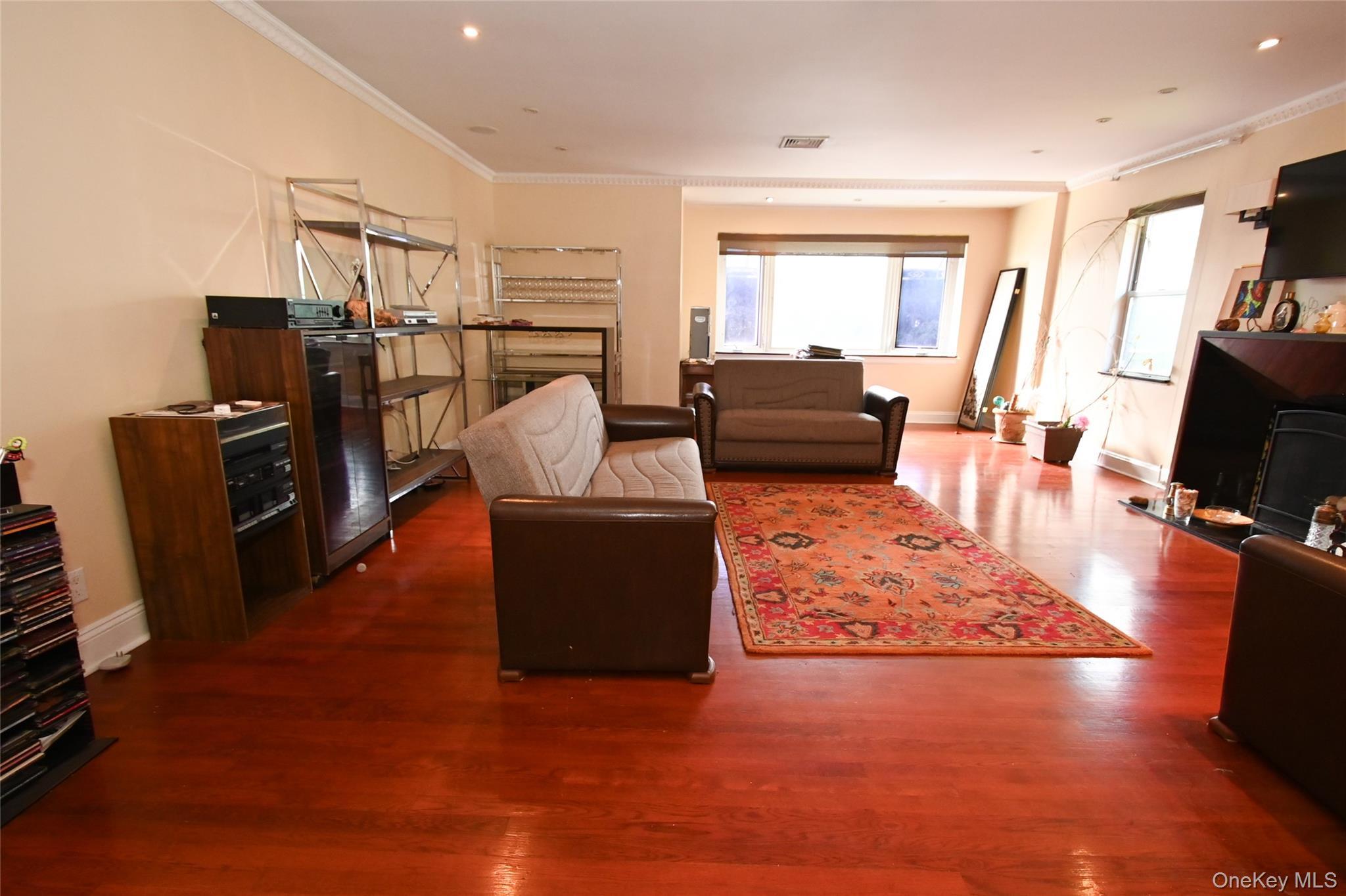 Single Family 13th Avenue  Queens, NY 11357, MLS-1054296-6