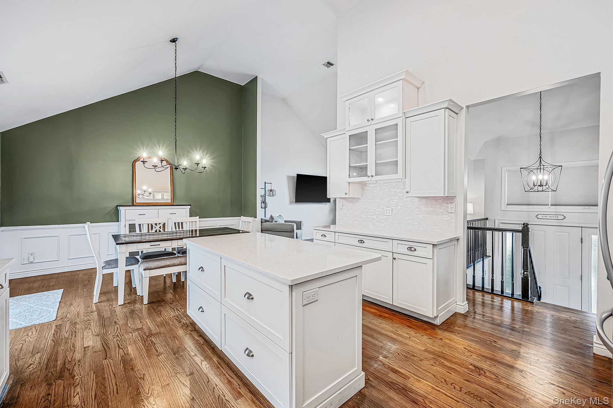 Single Family Beechwood Drive Suffolk County, NY 11949, MLS-1054324-11