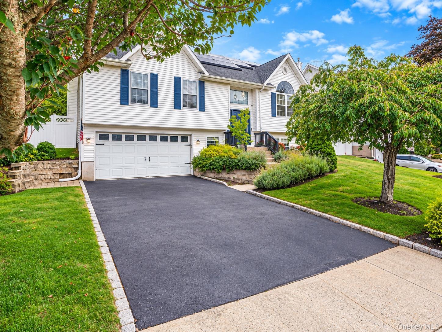 Single Family Beechwood Drive Suffolk County, NY 11949, MLS-1054324-2
