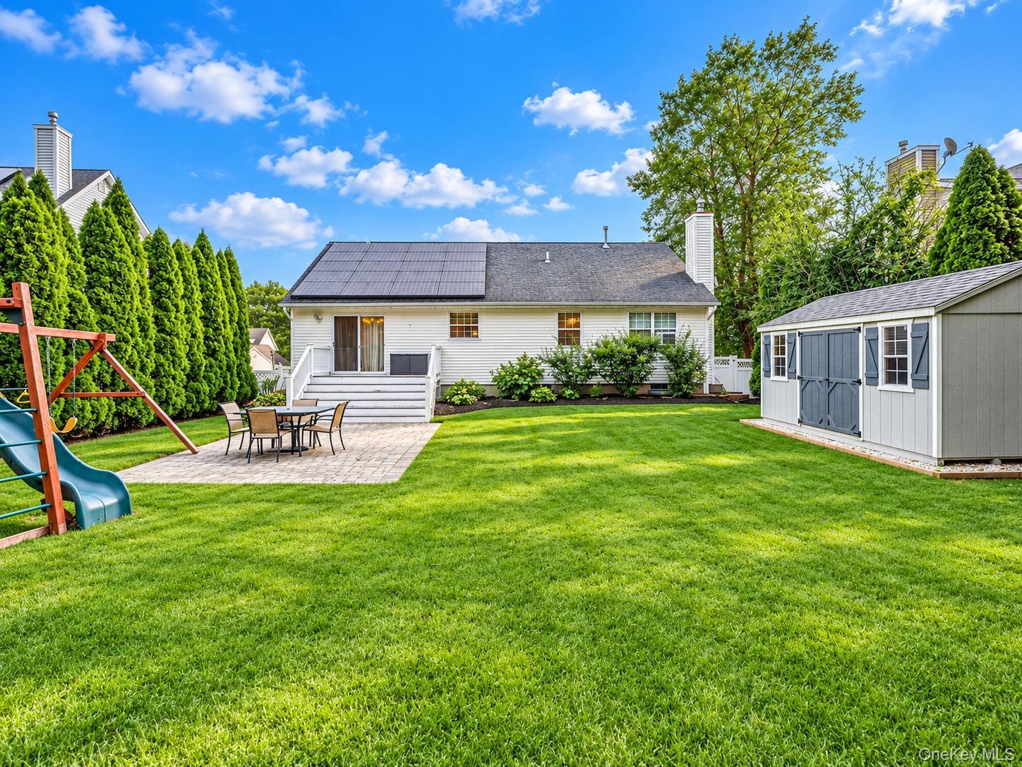 Single Family Beechwood Drive Suffolk County, NY 11949, MLS-1054324-34