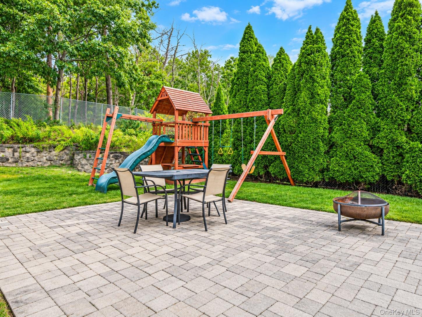 Single Family Beechwood Drive Suffolk County, NY 11949, MLS-1054324-38