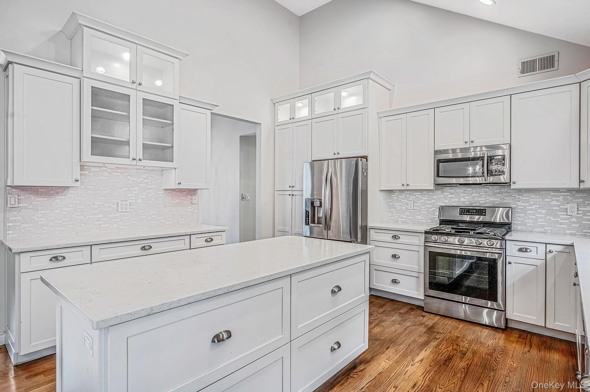Single Family Beechwood Drive Suffolk County, NY 11949, MLS-1054324-8