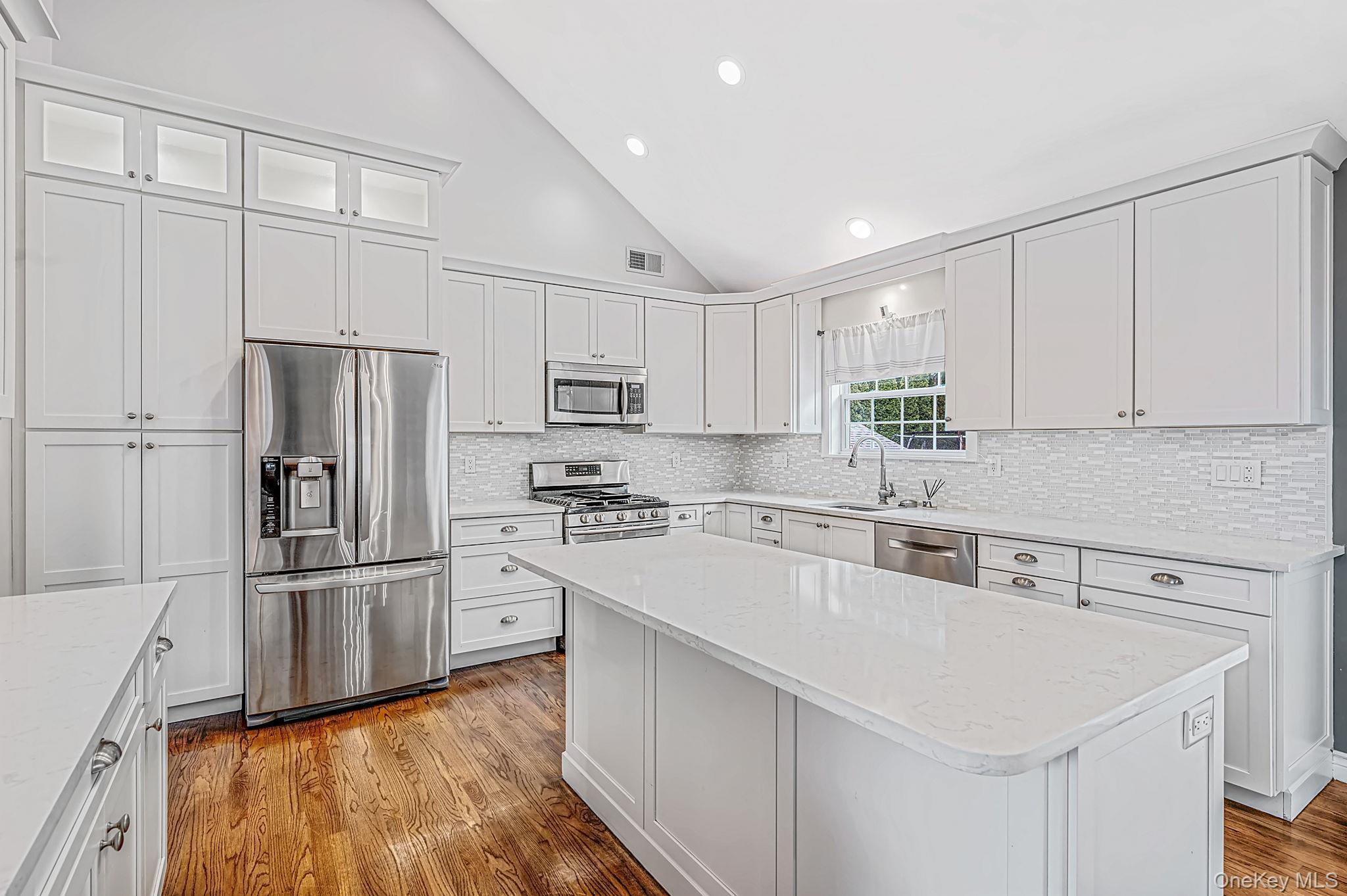 Single Family Beechwood Drive Suffolk County, NY 11949, MLS-1054324-9