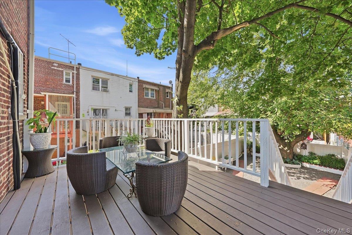 Single Family Hone Avenue  Bronx, NY 10469, MLS-1054369-36