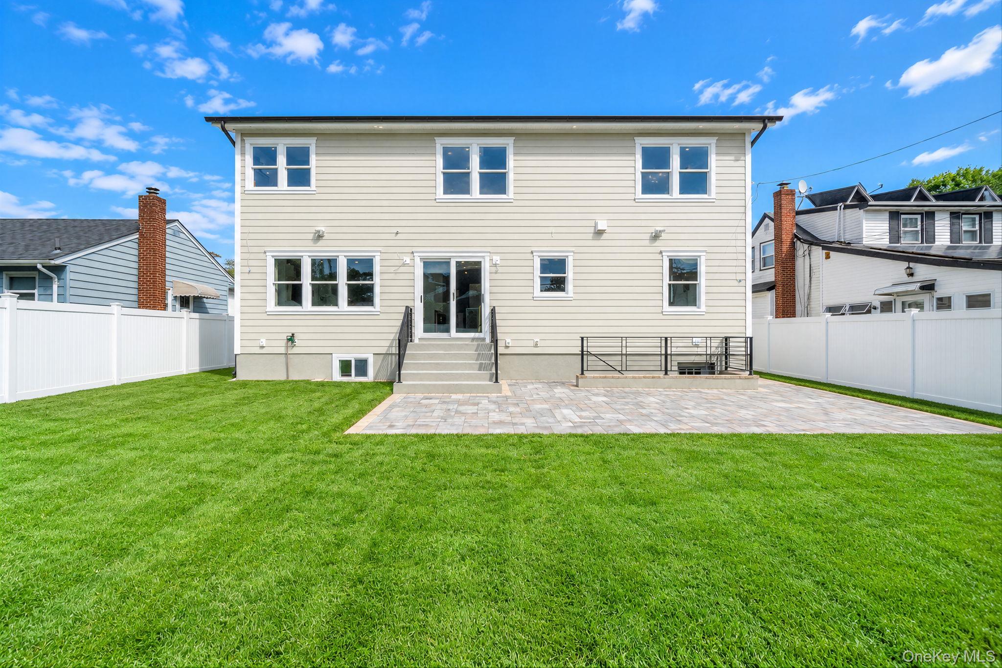 Single Family Blackstone Avenue  Nassau County, NY 11554, MLS-1054405-38