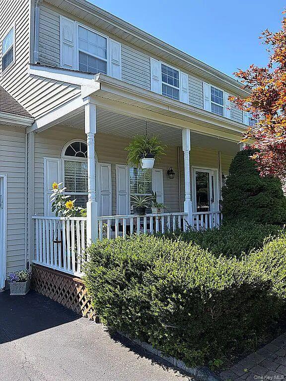 Single Family Ashford Lane Suffolk County, NY 11743, MLS-1054409-3
