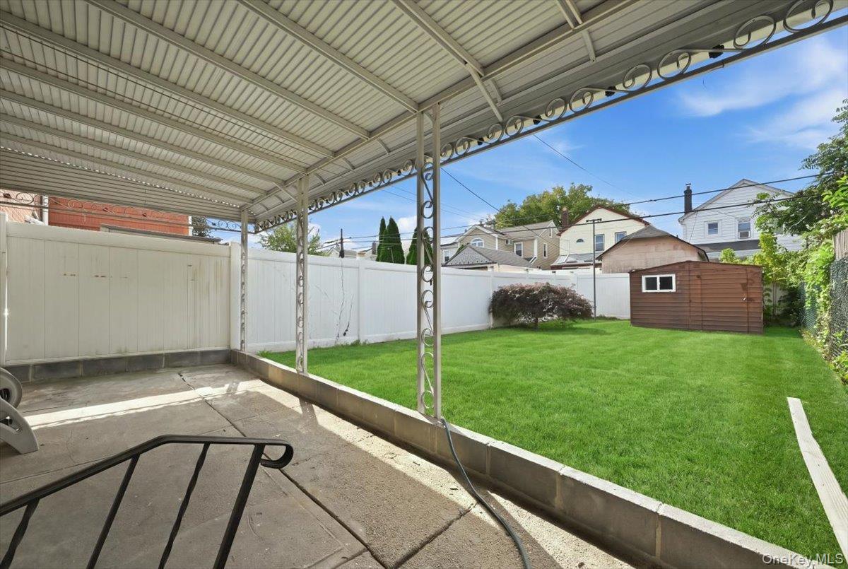 Single Family Little Neck Parkway Queens, NY 11001, MLS-1054411-27