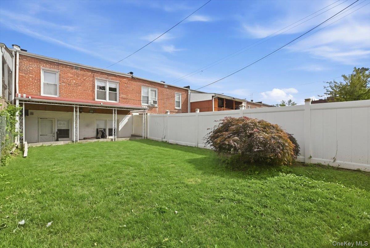 Single Family Little Neck Parkway Queens, NY 11001, MLS-1054411-29