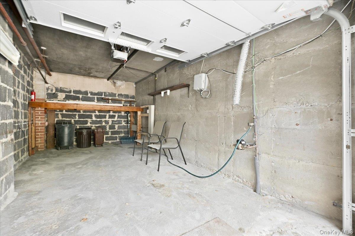 Single Family Little Neck Parkway Queens, NY 11001, MLS-1054411-4